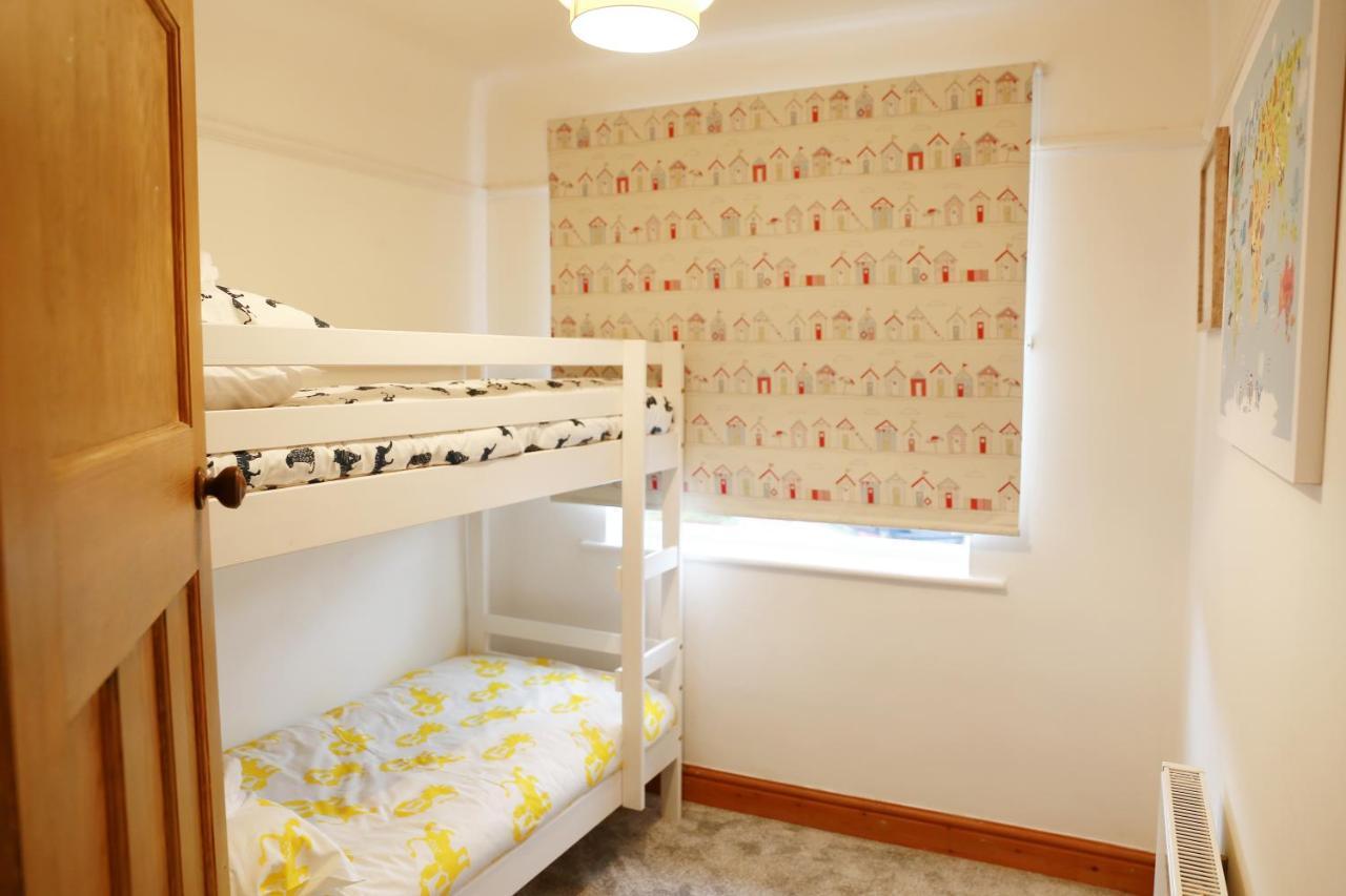 Lions Den - Zoo Accommodation 切斯特 外观 照片